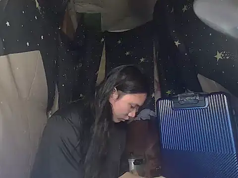 Reynalda26 online show from November 12, 2025, 9:36 pm