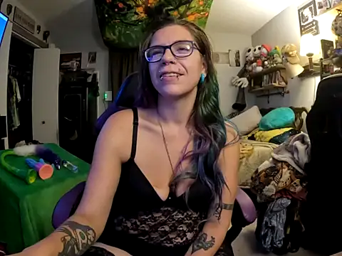 R4inbowK1tty online show from November 25, 2025, 5:07 am