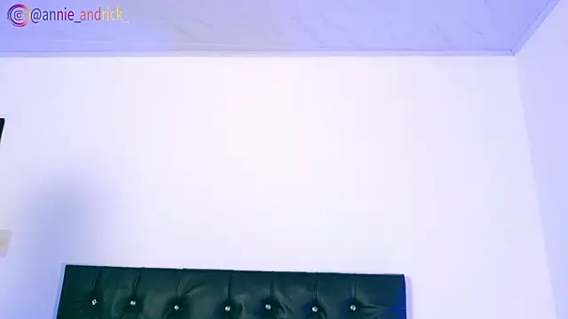 Snapshot of _leda_swan_ chatting on February 26, 2026, 1:10 pm leda swan online show from February 26, 2026, 1:10 pm