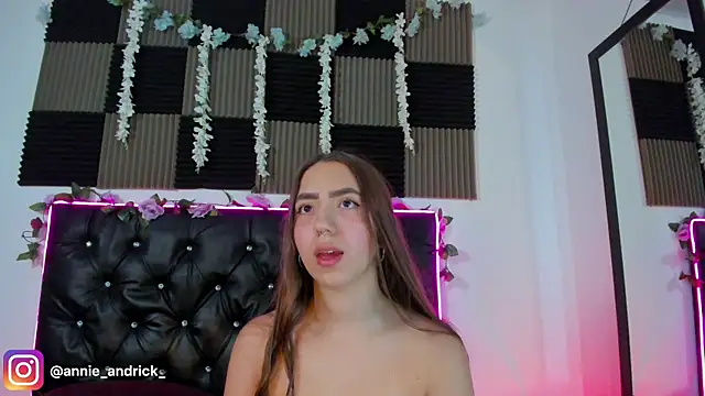  leda swan  online show from April 16, 2026, 11:00 am