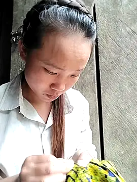 liu-liusexy online show from September 12, 2025, 1:49 am