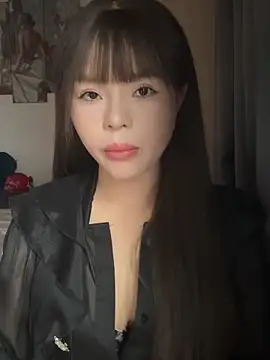 SarahBeii online show from November 5, 2025, 3:28 am