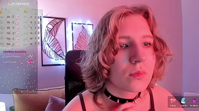 Hailey Foxy online show from October 30, 2025, 9:00 am