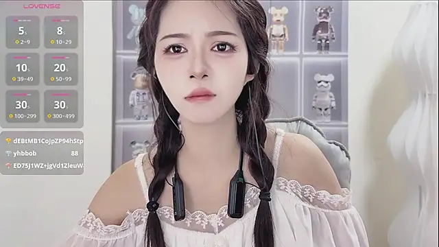 Sue101010 online show from September 9, 2025, 9:58 pm