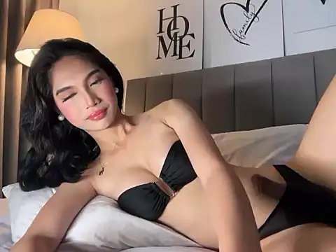 yourladycess  online show from March 6, 2026, 4:53 am