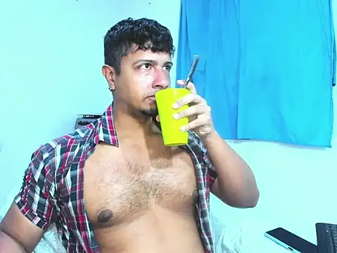 andylemonda1 online show from October 13, 2025, 3:01 pm