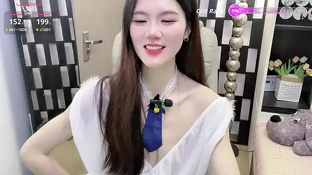 Yueyue-MM online show from January 10, 2026, 2:19 pm