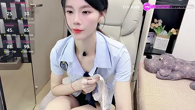 Snapshot of Yueyue-MM chatting on April 27, 2026, 2:04 pm Yueyue-MM online show from April 27, 2026, 2:04 pm