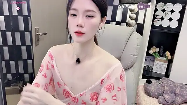 Snapshot of Yueyue-MM chatting on May 17, 2026, 12:19 am Yueyue-MM online show from May 17, 2026, 12:19 am