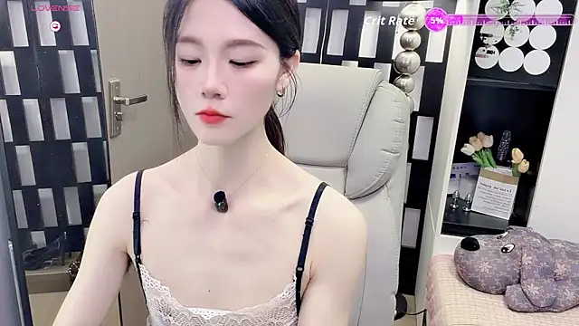 Snapshot of Yueyue-MM chatting on May 18, 2026, 4:07 am Yueyue-MM online show from May 18, 2026, 4:07 am