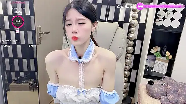 Snapshot of Yueyue-MM chatting on May 19, 2026, 1:56 am Yueyue-MM online show from May 19, 2026, 1:56 am