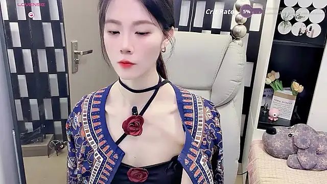 Snapshot of Yueyue-MM chatting on June 7, 2026, 12:59 am Yueyue-MM online show from June 7, 2026, 12:59 am