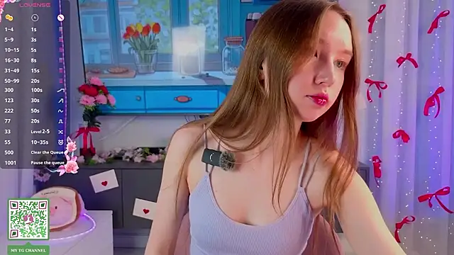 ElfredaTupy online show from March 9, 2026, 7:18 pm