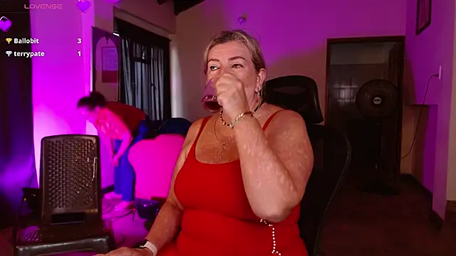  SARAI DUPONT online show from February 14, 2026, 9:11 pm