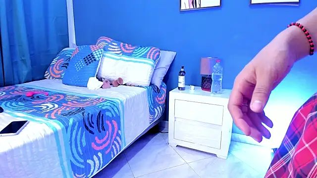 Snapshot of Grettel_w chatting on October 7, 2025, 8:06 pm Grettel w online show from October 7, 2025, 8:06 pm