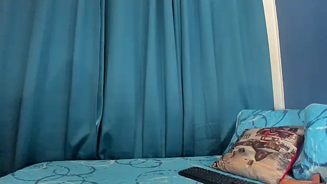 Snapshot of Grettel_w chatting on December 4, 2025, 12:25 pm Grettel w online show from December 4, 2025, 12:25 pm