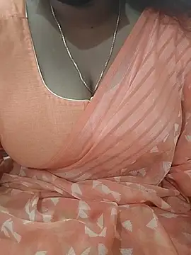 Snapshot of Silk_Smitha_27 chatting on November 3, 2025, 5:20 am Silk Smitha 27 online show from November 3, 2025, 5:20 am