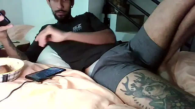 Snapshot of Alejandro92_cali chatting on February 3, 2026, 2:21 am Alejandro92 cali online show from February 3, 2026, 2:21 am