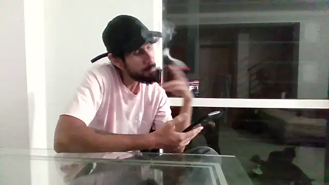 Snapshot of Alejandro92_cali chatting on February 27, 2026, 3:28 am Alejandro92 cali online show from February 27, 2026, 3:28 am