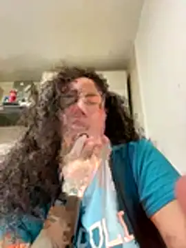 napoletanacagna online show from April 10, 2026, 4:23 pm