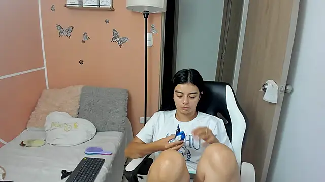 valerihouse online show from December 2, 2024, 12:52 am