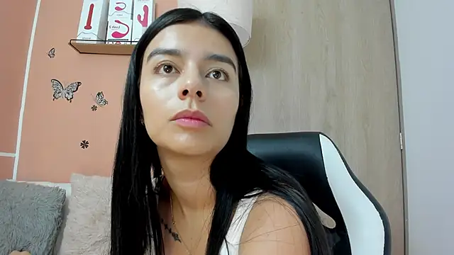 valerihouse online show from January 28, 2025, 11:17 pm