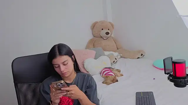 valerihouse online show from March 1, 2026, 1:51 am