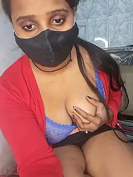 Snapshot of Minu_love chatting on February 5, 2026, 6:23 pm Minu love online show from February 5, 2026, 6:23 pm