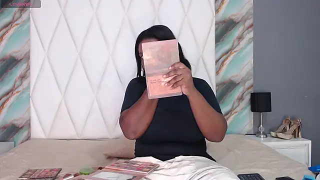 PenelopeBoobss online show from September 19, 2025, 5:13 pm