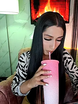  Denisse444 online show from March 4, 2026, 8:15 pm