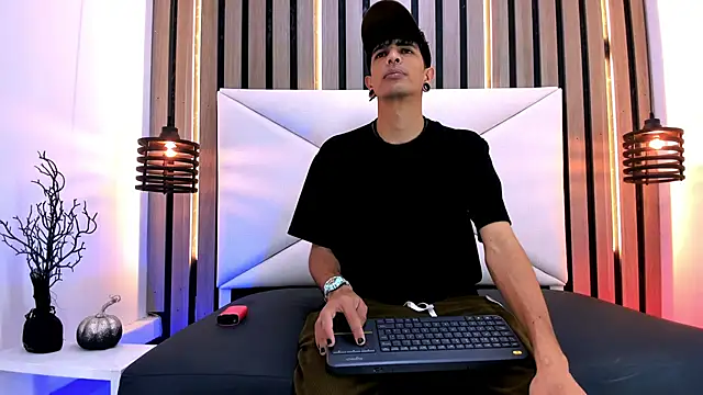 Franvill Trato online show from October 22, 2025, 6:40 pm