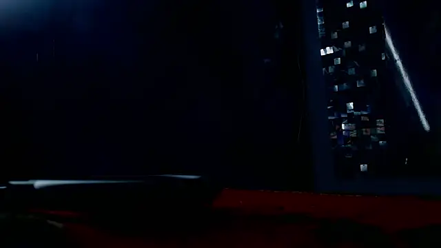 Snapshot of Cristal_Gem1 chatting on December 19, 2025, 11:56 pm Cristal Gem1 online show from December 19, 2025, 11:56 pm
