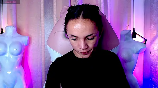 Snapshot of Cristal_Gem1 chatting on March 27, 2026, 5:23 pm Cristal Gem1 online show from March 27, 2026, 5:23 pm