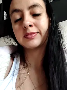 salo-rousee online show from September 28, 2025, 8:47 pm