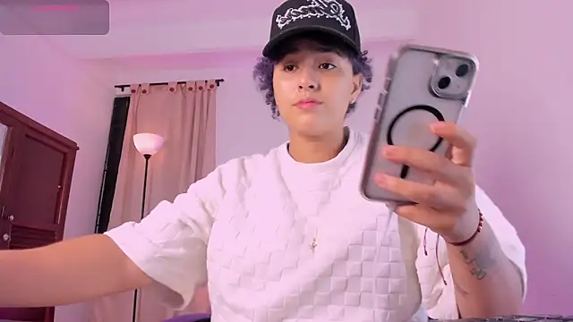 Snapshot of LiaaMoretzz chatting on January 17, 2026, 4:06 am LiaaMoretzz online show from January 17, 2026, 4:06 am