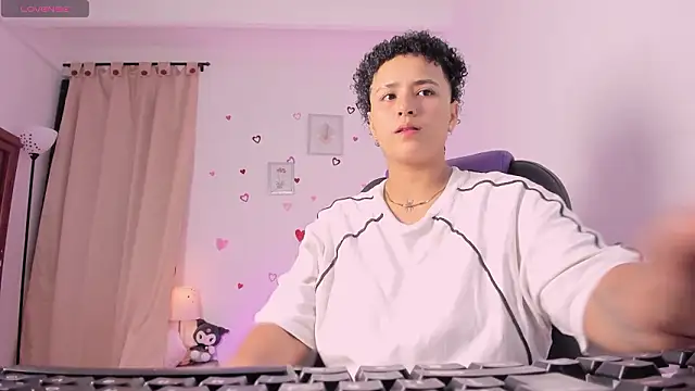 Snapshot of LiaaMoretzz chatting on February 20, 2026, 2:30 am LiaaMoretzz online show from February 20, 2026, 2:30 am