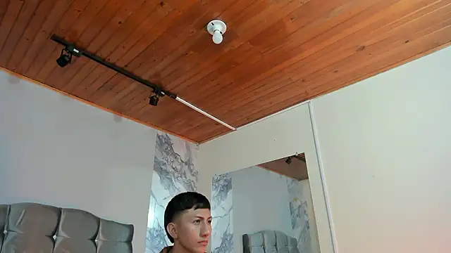 Snapshot of oliver_mr_ chatting on February 3, 2026, 7:41 pm oliver mr online show from February 3, 2026, 7:41 pm