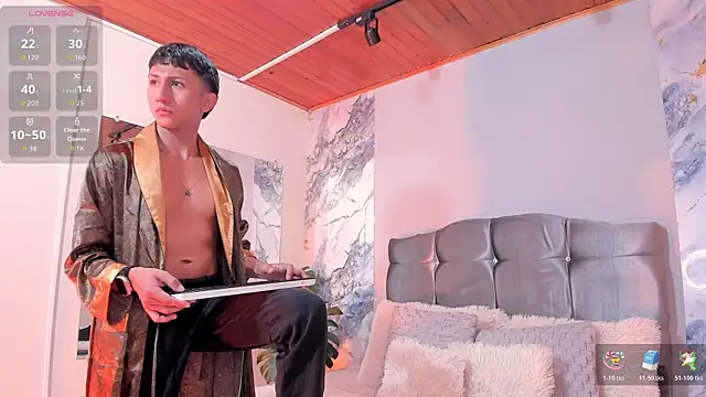 Snapshot of oliver_mr_ chatting on February 6, 2026, 8:23 pm oliver mr online show from February 6, 2026, 8:23 pm