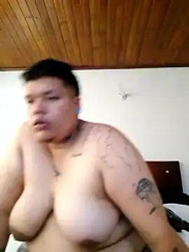 Yulian bigclit7 online show from December 15, 2025, 10:25 pm