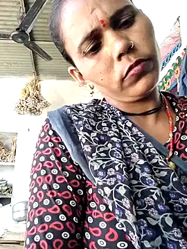 Snapshot of Pooja750 chatting on May 30, 2026, 6:54 am Pooja750 online show from May 30, 2026, 6:54 am