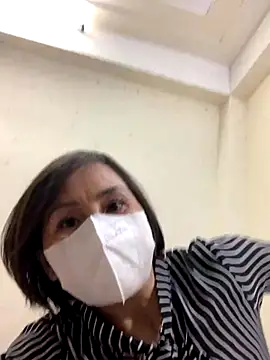 Hello Linchii online show from September 13, 2025, 6:18 pm