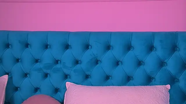 AlyraRose online show from September 26, 2025, 3:27 pm