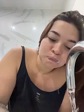 Snapshot of sarahreyess_11 chatting on April 4, 2026, 11:18 am sarahreyess 11 online show from April 4, 2026, 11:18 am
