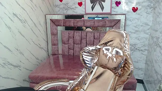 Red Bunny v online show from September 9, 2025, 1:10 pm