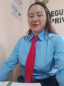 Snapshot of Hannah-colx chatting on June 4, 2026, 1:17 pm Hannah-colx online show from June 4, 2026, 1:17 pm
