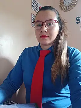 Snapshot of Hannah-colx chatting on June 8, 2026, 3:01 pm Hannah-colx online show from June 8, 2026, 3:01 pm
