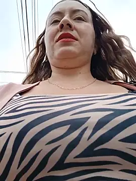 Snapshot of Hannah-colx chatting on June 22, 2026, 2:14 pm Hannah-colx online show from June 22, 2026, 2:14 pm