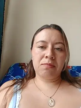 Snapshot of Hannah-colx chatting on July 1, 2026, 2:51 pm Hannah-colx online show from July 1, 2026, 2:51 pm