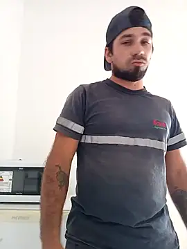 Snapshot of Lushakuiron1 chatting on February 10, 2026, 1:37 pm Lushakuiron1 online show from February 10, 2026, 1:37 pm