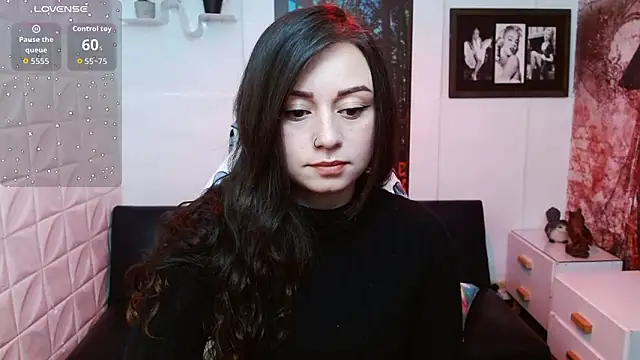 Snapshot of Eva_Roussell chatting on February 3, 2026, 2:33 pm Eva Roussell online show from February 3, 2026, 2:33 pm